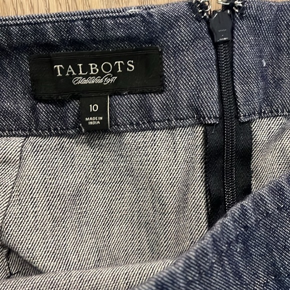 Talbots Classic Denim Chambray Zip Back Pencil Skirt size 10 - Picture 2 of 5